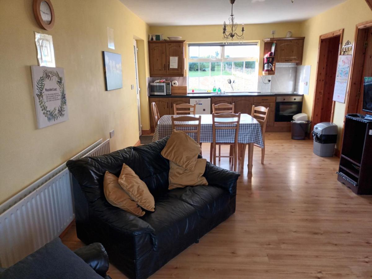 Rathgillen Mews Villa Nobber ภายนอก รูปภาพ