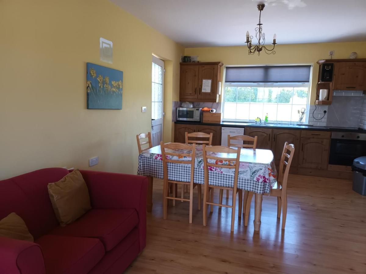 Rathgillen Mews Villa Nobber ภายนอก รูปภาพ